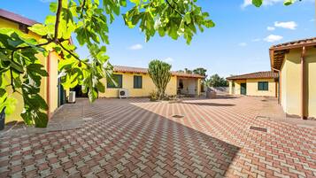 Enceinte de lâhĂ©bergement