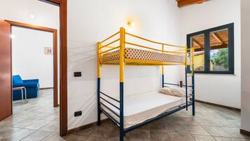 1 chambre, literie fournie