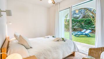 2 slaapkamers, een strijkplank/strijkijzer, gratis wifi, beddengoed