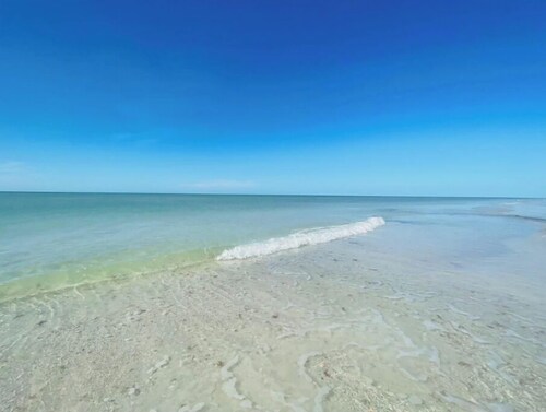Beachfront with Pool overlooking the Gulf!