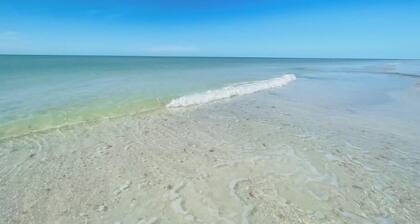 Beachfront with Pool overlooking the Gulf!