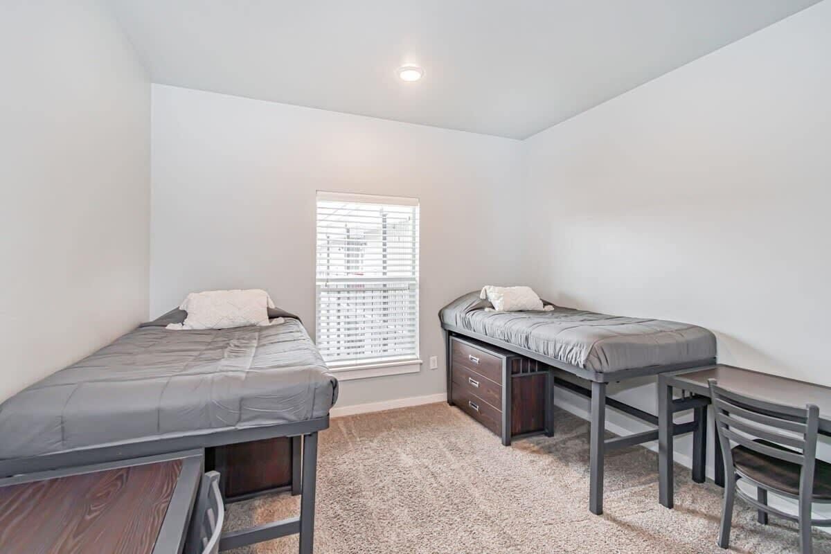 3 bedrooms, iron/ironing board, travel cot, free WiFi