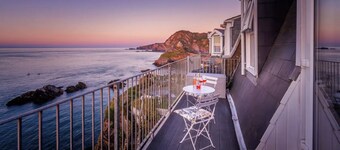 No 5 Compass * Panoramic Seaviews * Dog-Friendly * Parking Space