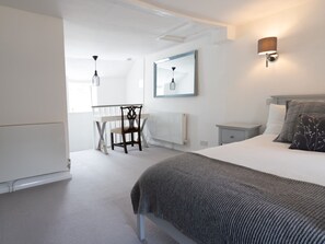 3 habitaciones, tabla de planchar con plancha y wifi gratis