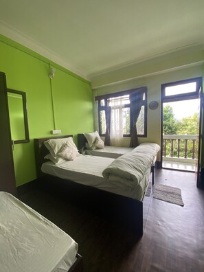 2 chambres, bureau, fer et planche Ă repasser, accĂšs au Wi-Fi (inclus)