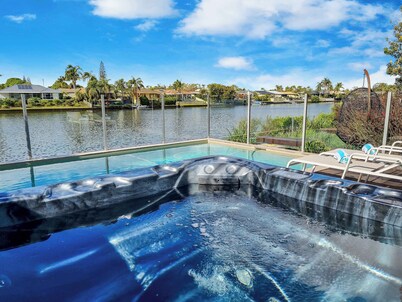 Tranquil Waterfront Paradise|Pool|Spa|Canal Views