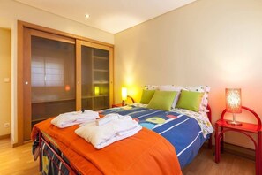 2 habitaciones, tabla de planchar con plancha, wifi y ropa de cama 