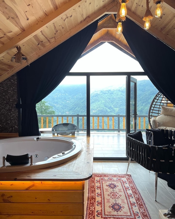 Deluxe Bungalow, Smoking, Mountain View | 1 bedroom, free minibar, desk, laptop workspace