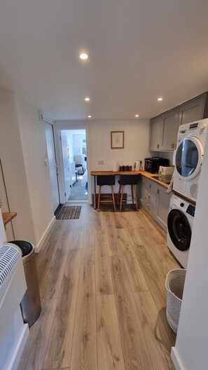 Interior - 1 bed self-contained annex, with off-road parking. (Sittingbourne)