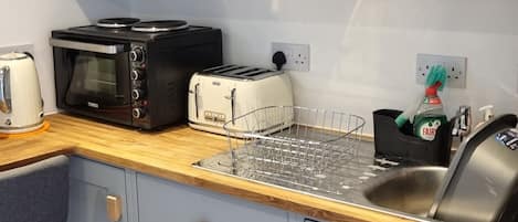 Frigorífic, microones, forn i bullidora elèctrica
