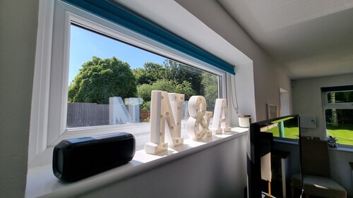 1 bed self-contained annex, with off-road parking.