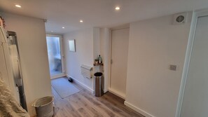 Interior - 1 bed self-contained annex, with off-road parking. (Sittingbourne)