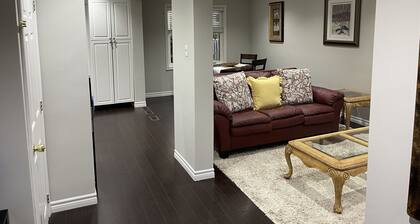 Affordable Quiet 3 Bdrms + 2.5 bath Home in Toronto Area