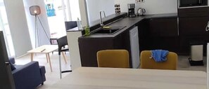 Microwave, oven, dishwasher, coffee/tea maker