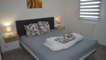 2 chambres, fer et planche Ă repasser, Wi-Fi gratuit, draps fournis