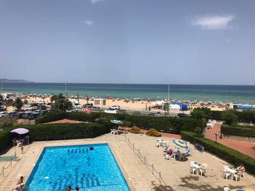 Gorgeous beachfront apartment with pool