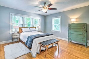 2 bedrooms, iron/ironing board, WiFi, bed sheets - Idyllic Springfield Haven w/ Screened Porch! (Springfield)