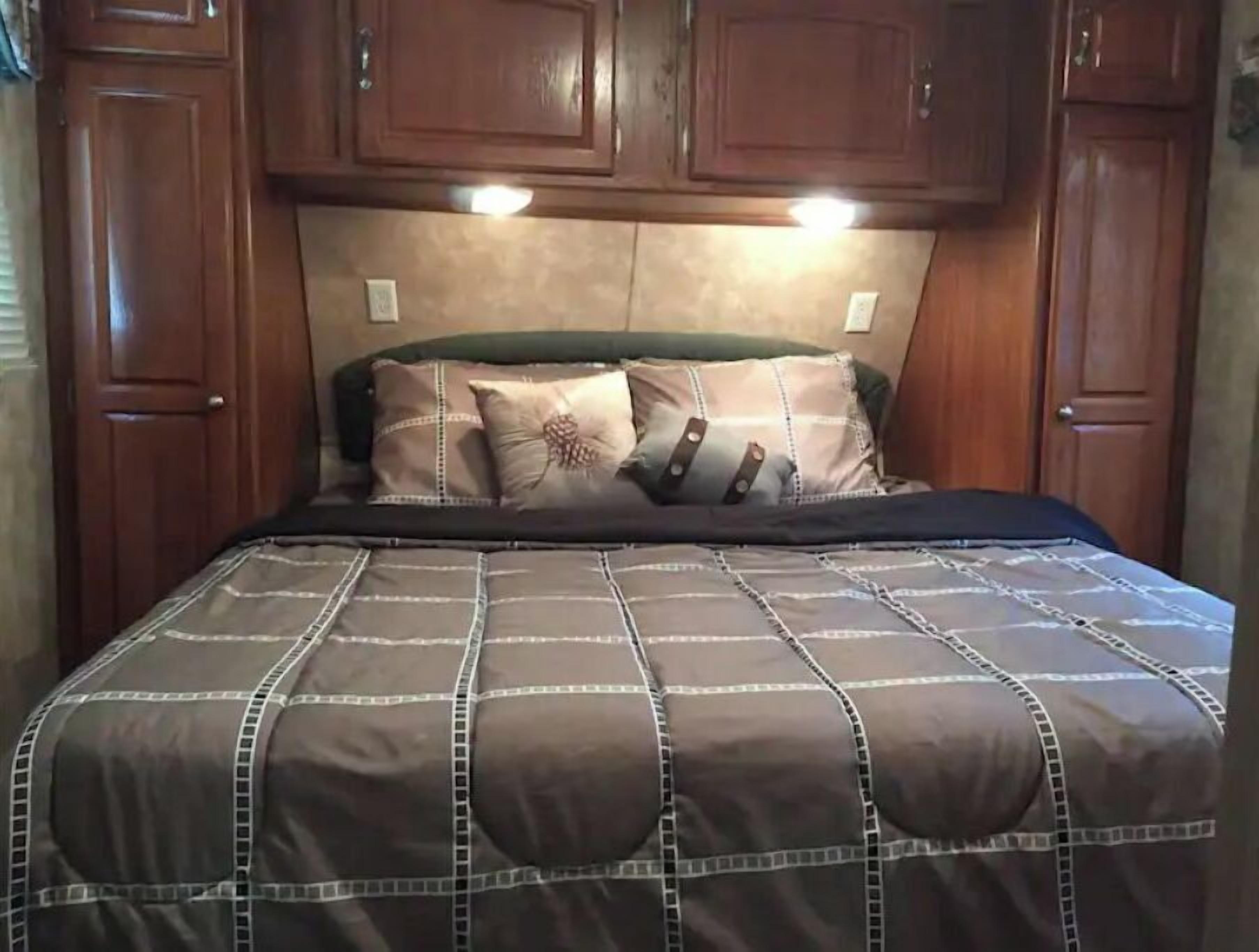 1 多间卧室、熨斗/熨衣板、免费 WiFi、床单