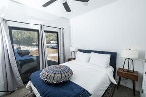 4 bedrooms, desk, iron/ironing board, WiFi