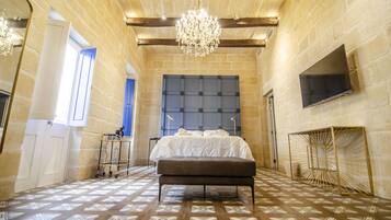 Grand Double or Twin Room | Minibar, in-room safe, individually decorated, individually furnished