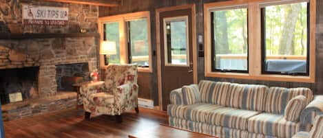 TV, fireplace, books, stereo