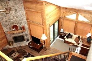 Télévision, livres, chaîne hi-fi