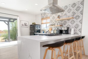 Fridge, microwave, oven, stovetop - New Listing! Cowboy Pool, Stargazing, Hot Tub (Twentynine Palms)