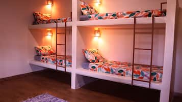 Phòng tập thể Exclusive, chỉ dành cho nữ, lanai, tầng trệt | Bàn ủi/dụng cụ ủi quần áo, truy cập Internet không dây miễn phí