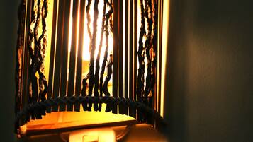 Habitación doble superior de uso individual, 1 cama doble | Tabla de planchar con plancha, wifi gratis, ropa de cama