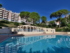 Pool - Nice flat in a domain offering many activities (Cannes)