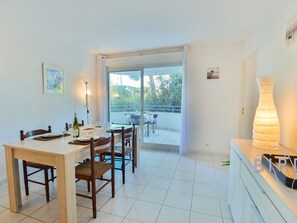Dining - Nice flat in a domain offering many activities (Cannes)