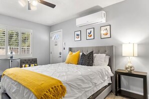 1 bedroom, desk, iron/ironing board, WiFi