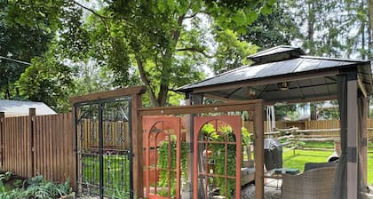 Your Own Oasis In Downtown Elora!