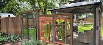 Your Own Oasis In Downtown Elora!