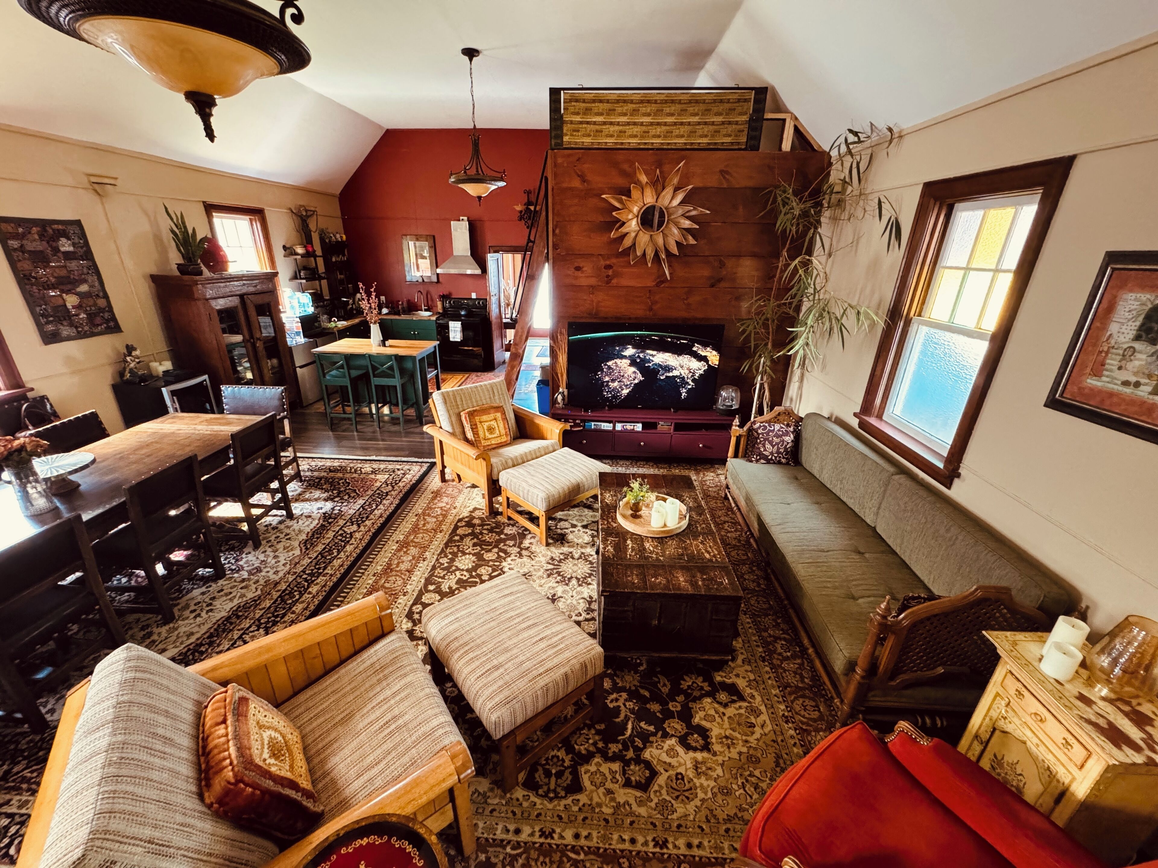 Smart TV, music library, stereo