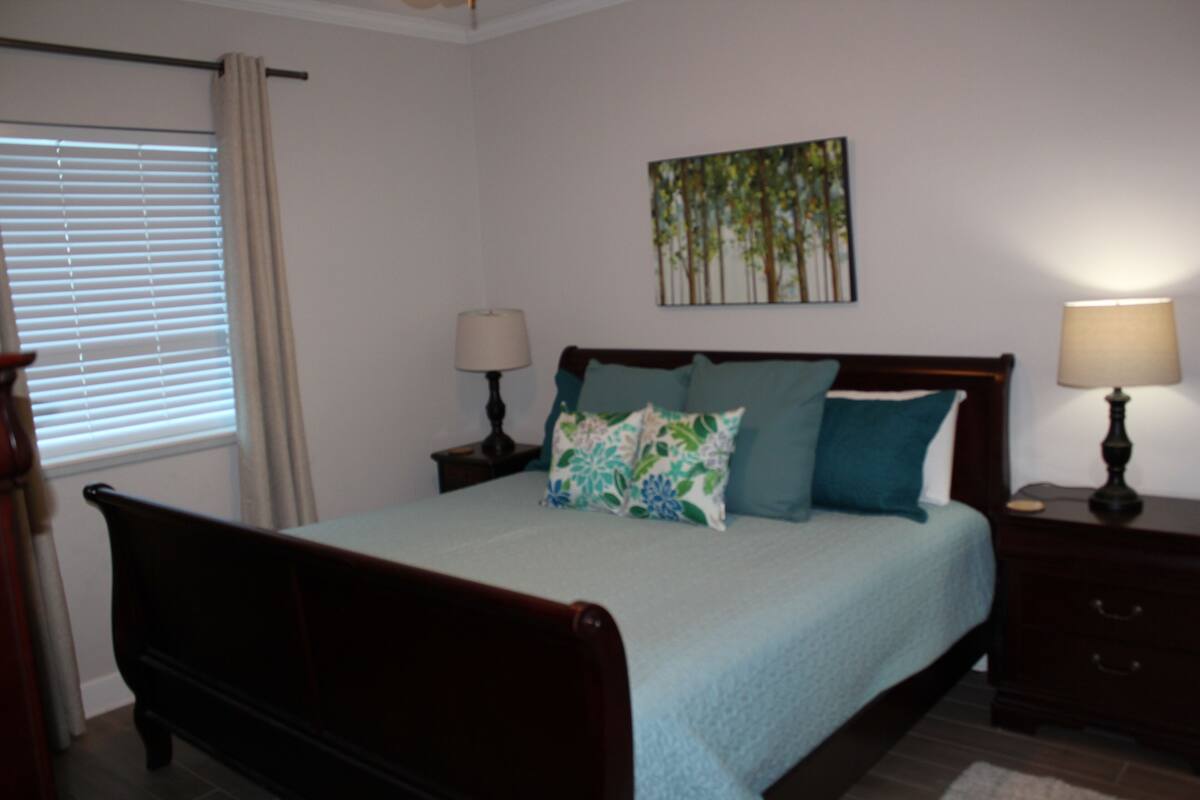 2 habitaciones, decoración personalizada y muebles diferentes