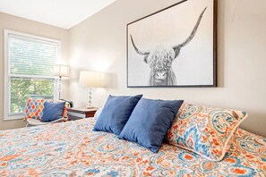 4 bedrooms, WiFi, bed sheets