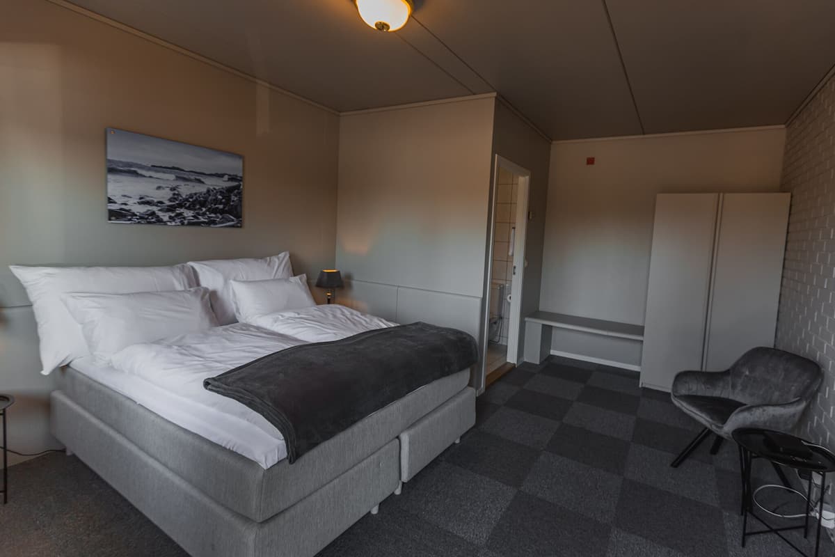 Comfort Double Room | Iron/ironing board, free WiFi, bed sheets