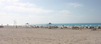 Spacious 5-bed House in Alamein With Large Garden