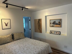1 habitación, escritorio, tabla de planchar con plancha y wifi gratis 