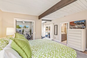 4 bedrooms, desk, iron/ironing board, free WiFi