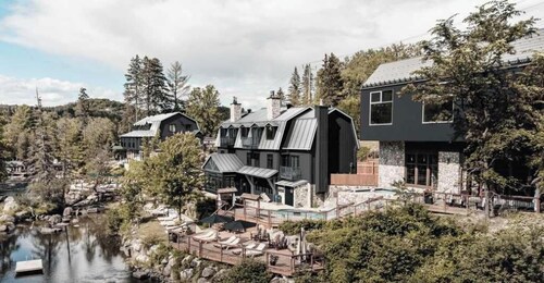 Luxury chalet retreat Wood fire,  Hot Tub & Sauna