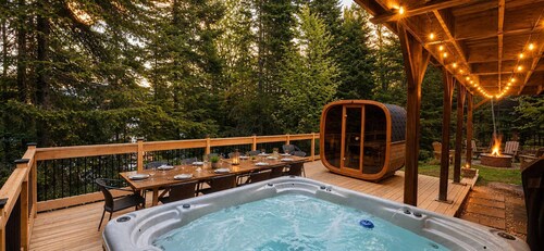 Luxury chalet retreat Wood fire, Hot Tub & Sauna