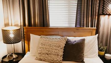 3 bedrooms, travel crib, WiFi, bed sheets