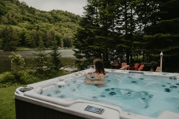 Bain à remous extérieur