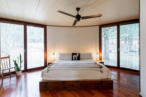 3 dormitorios, tabla de planchar con plancha, cuna de viaje y wifi