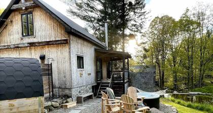 Le 10 - Spa, Sauna, Shower, Bromont, Lac-Brome