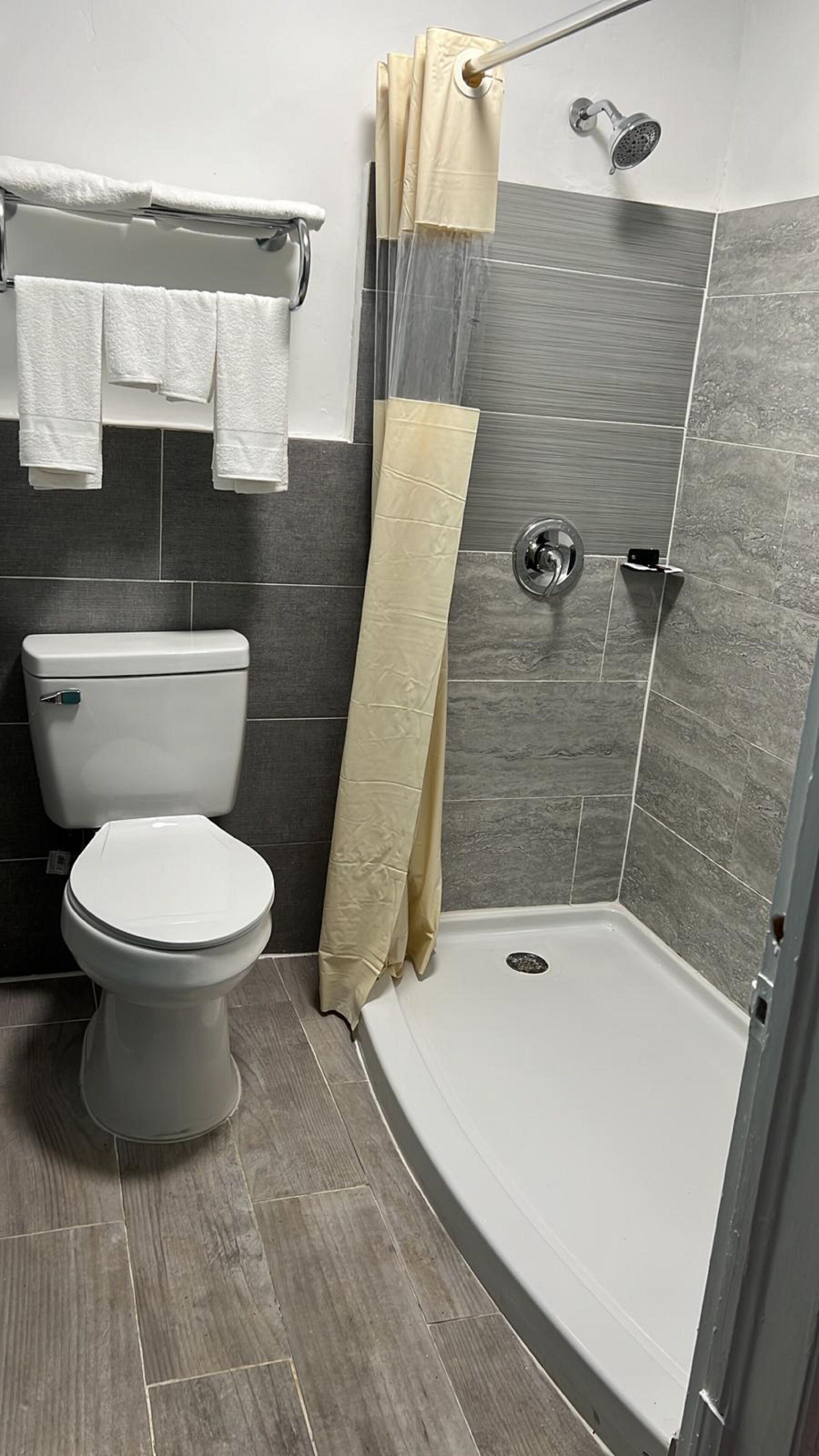 Imperial Inn — photo 10