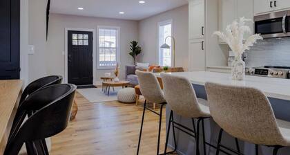 The Cozy Chic WeCo Spot | Just 3 minutes to DT!