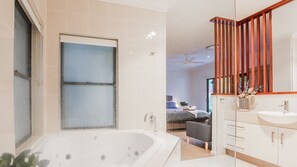 Shower, jetted bath